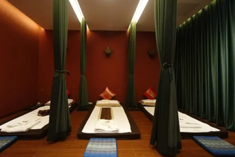 杭州泰式按摩的被动瑜伽：当身体被折叠成诗